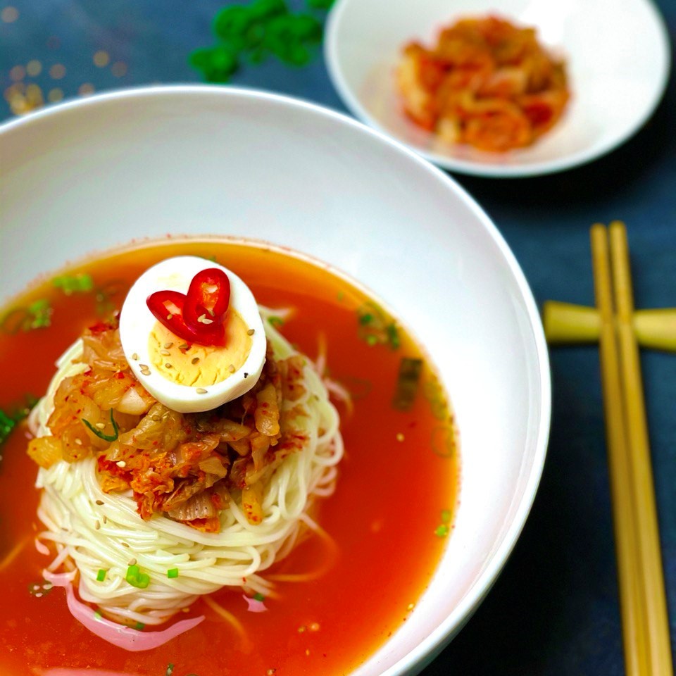 Essen seitlich mit Kimchi